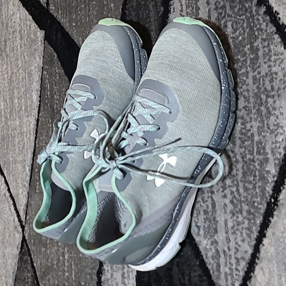 UNDER ARMOUR CHARGED RUNNING SHOES PRICE FIRM